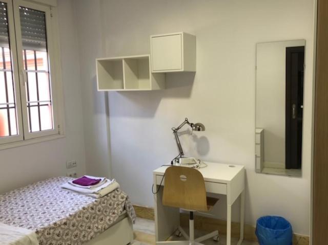 Colegio Mayor Careu - Women Only - University Community Sevilla Bagian luar foto
