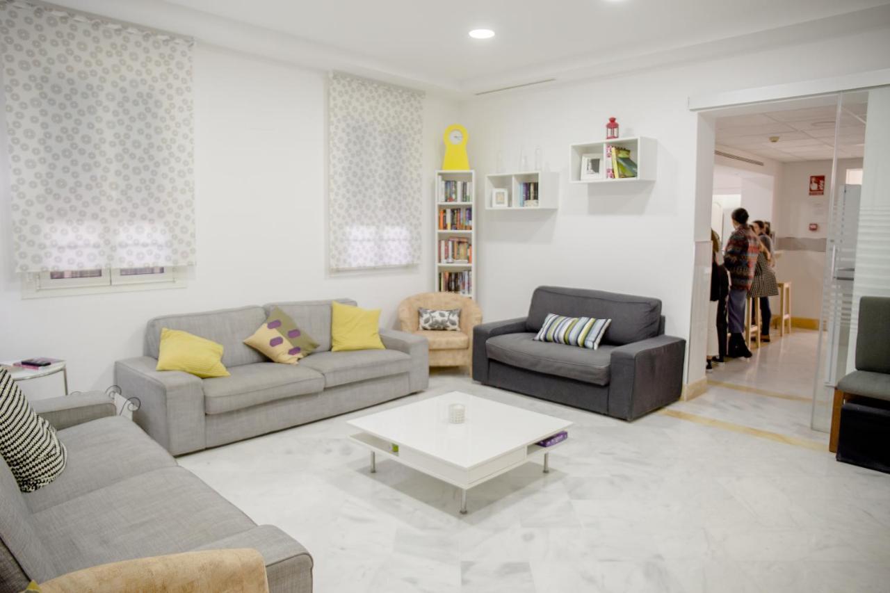 Colegio Mayor Careu - Women Only - University Community Sevilla Bagian luar foto