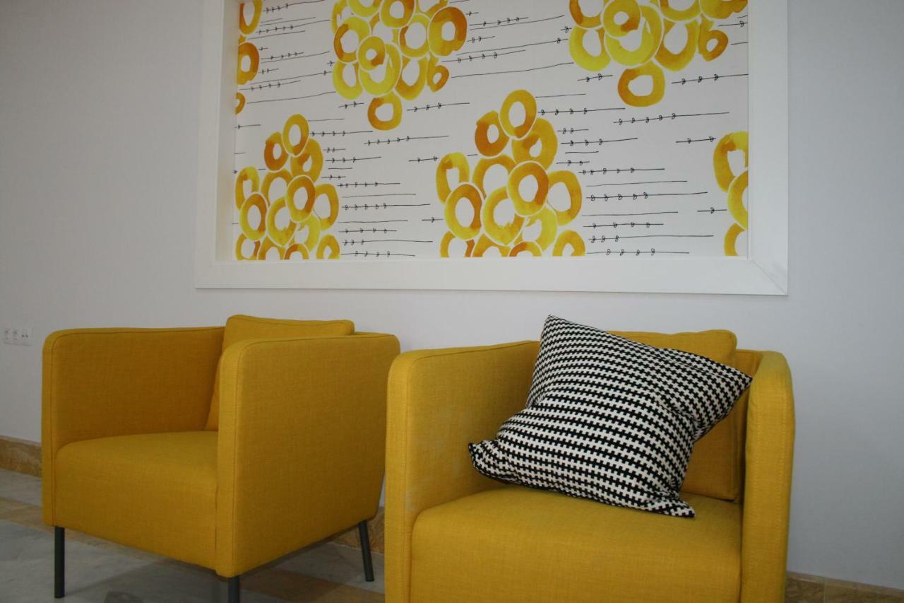 Colegio Mayor Careu - Women Only - University Community Sevilla Bagian luar foto