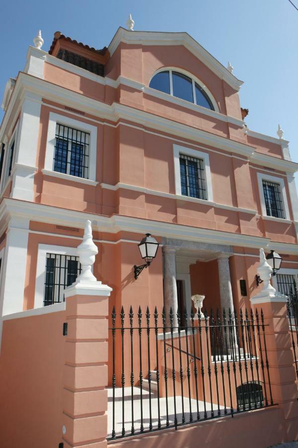 Colegio Mayor Careu - Women Only - University Community Sevilla Bagian luar foto